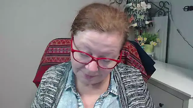 Snapshot of Adelewildx chatting on November 3, 3:41 am Adelewildx online show from November 3, 3:41 am