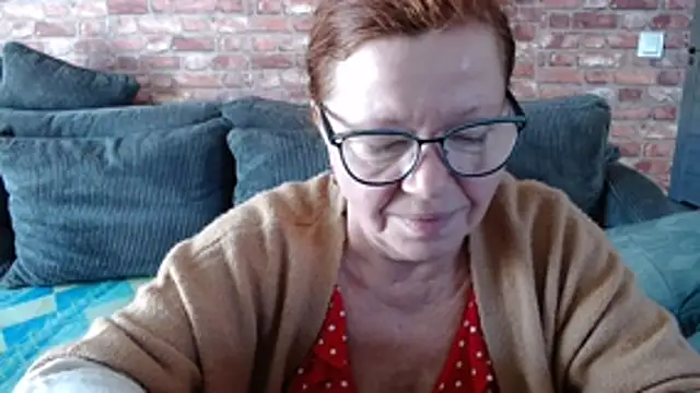 Snapshot of Adelewildx chatting on November 22, 11:31 am Adelewildx online show from November 22, 11:31 am