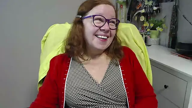 Snapshot of Adelewildx chatting on December 4, 4:22 am Adelewildx online show from December 4, 4:22 am