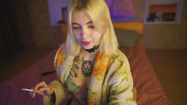 Allison Cuty online show from December 7, 8:05 pm