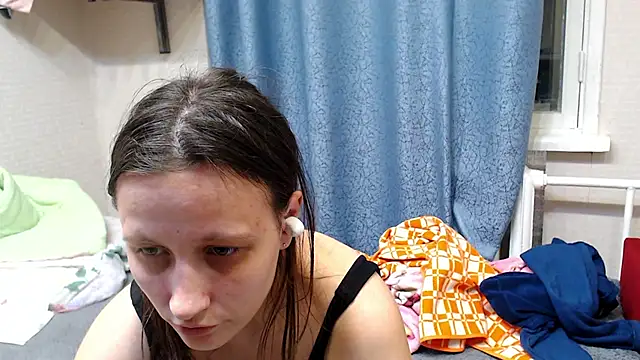 alisacucumber online show from November 8, 4:40 pm