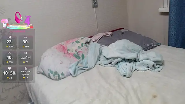 alisacucumber online show from December 14, 1:49 pm