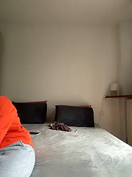 couplepenetration online show from March 12, 9:34 am