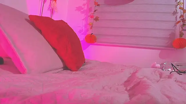 emyli sw  online show from October 23, 3:06 am