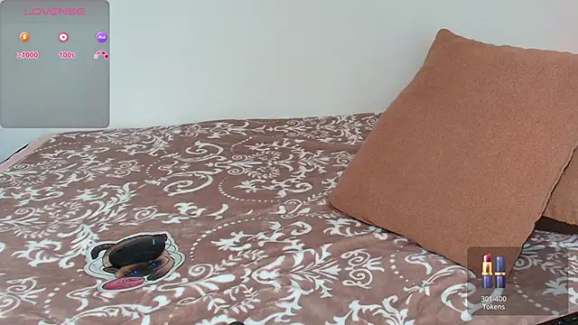 Snapshot of SuchArt_ chatting on October 12, 3:55 pm SuchArt online show from October 12, 3:55 pm