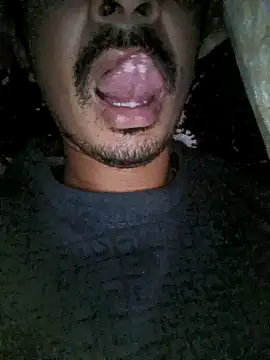 dreamtoungelick69 online show from January 18, 8:45 pm