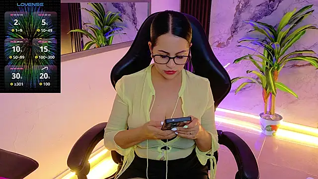 pamelajackson online show from November 13, 9:58 pm