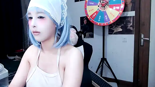 Snapshot of candy_cola chatting on February 23, 2:29 am candy cola online show from February 23, 2:29 am