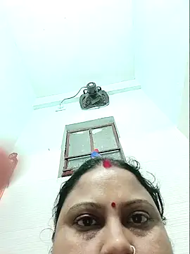 yourssoumi online show from December 22, 4:38 pm