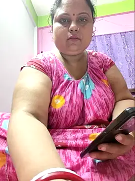yourssoumi online show from February 8, 8:21 pm