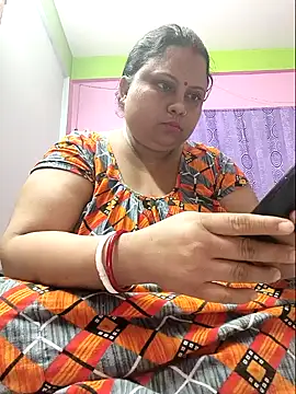 yourssoumi online show from February 9, 6:26 pm