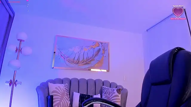 ZoePresleyX online show from December 20, 11:56 pm