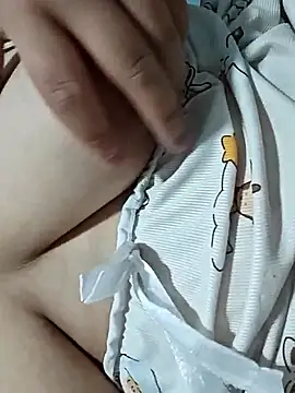 Snapshot of xqiqi12345 chatting on December 22, 3:14 am xqiqi12345 online show from December 22, 3:14 am