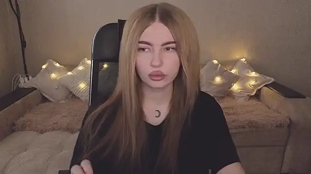 ViolettaLopez online show from October 13, 12:05 pm