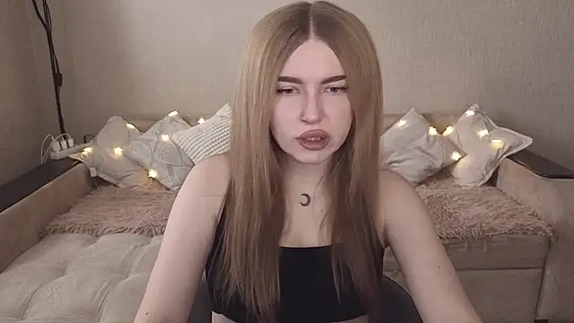 ViolettaLopez online show from October 24, 10:11 am