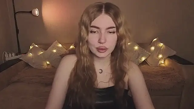 Snapshot of ViolettaLopez chatting on February 25, 2:59 pm ViolettaLopez online show from February 25, 2:59 pm