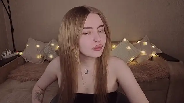 Snapshot of ViolettaLopez chatting on April 30, 1:50 pm ViolettaLopez online show from April 30, 1:50 pm