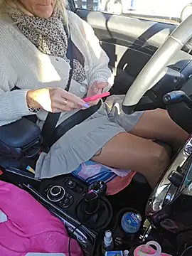 Nathotsexy1 online show from December 4, 8:45 am