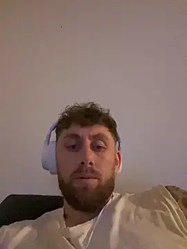 Snapshot of Cata9407 chatting on December 4, 9:45 pm Cata9407 online show from December 4, 9:45 pm