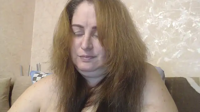 Amy August online show from February 1, 12:37 pm