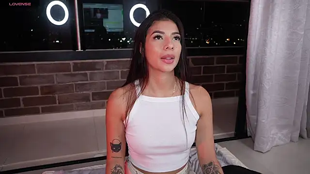 Snapshot of Veronica_ar chatting on February 19, 1:40 am Veronica ar online show from February 19, 1:40 am