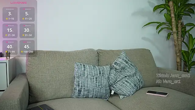 Snapshot of Veronica_ar chatting on October 20, 12:22 am Veronica ar online show from October 20, 12:22 am