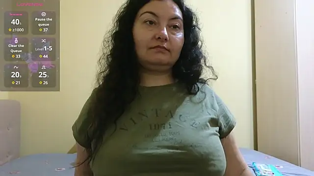BBW MILF 4U online show from January 27, 11:00 am