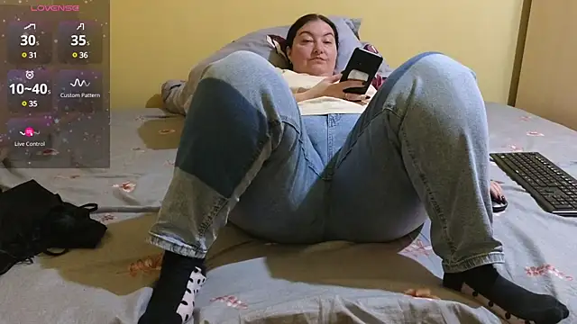 BBW MILF 4U online show from February 10, 11:36 am
