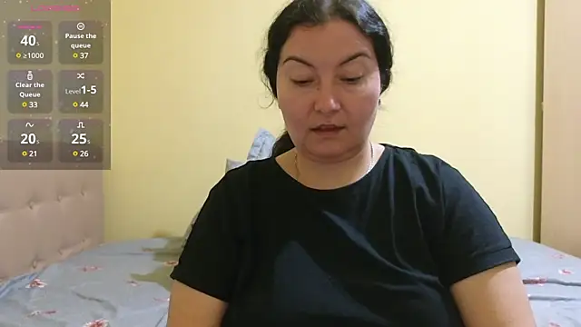 BBW MILF 4U online show from February 12, 6:30 pm