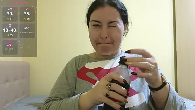 BBW MILF 4U online show from February 15, 6:33 pm