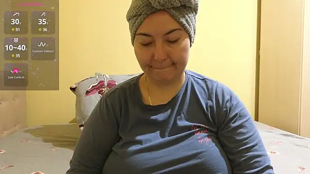 BBW MILF 4U online show from February 16, 6:43 pm