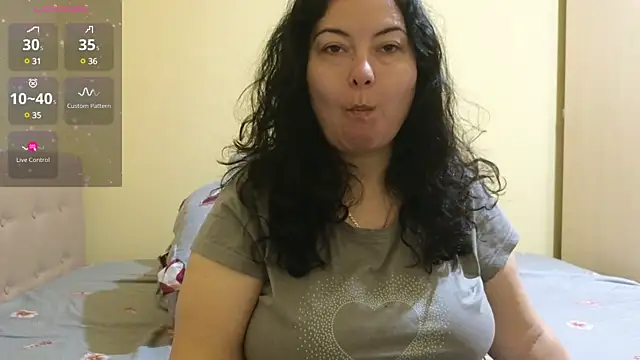 BBW MILF 4U online show from February 25, 6:14 am