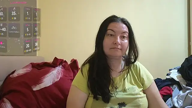 BBW MILF 4U online show from March 17, 9:44 am