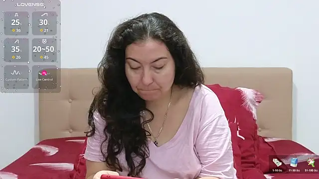 Snapshot of BBW_MILF_4U chatting on October 27, 7:45 am BBW MILF 4U online show from October 27, 7:45 am