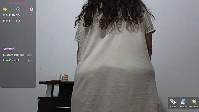 Snapshot of BBW_MILF_4U chatting on November 25, 8:58 am BBW MILF 4U online show from November 25, 8:58 am