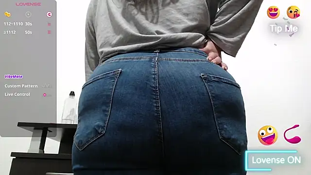 Snapshot of BBW_MILF_4U chatting on November 29, 9:34 am BBW MILF 4U online show from November 29, 9:34 am