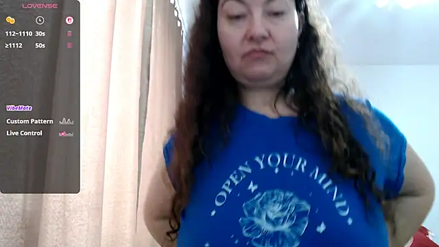 Snapshot of BBW_MILF_4U chatting on March 31, 10:48 am BBW MILF 4U online show from March 31, 10:48 am
