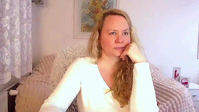 Sarah4you online show from February 1, 6:51 pm