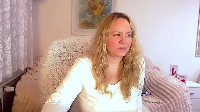 Sarah4you online show from February 10, 12:52 am