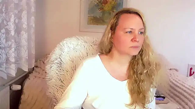 Sarah4you online show from February 11, 12:38 am