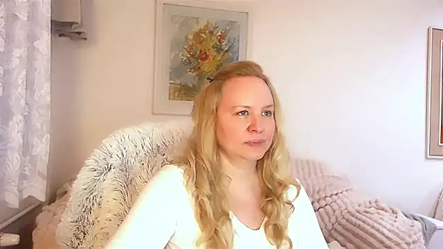 Sarah4you online show from February 23, 9:37 pm