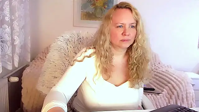 Sarah4you online show from March 19, 12:37 am