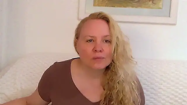 Sarah4you online show from October 9, 8:51 pm