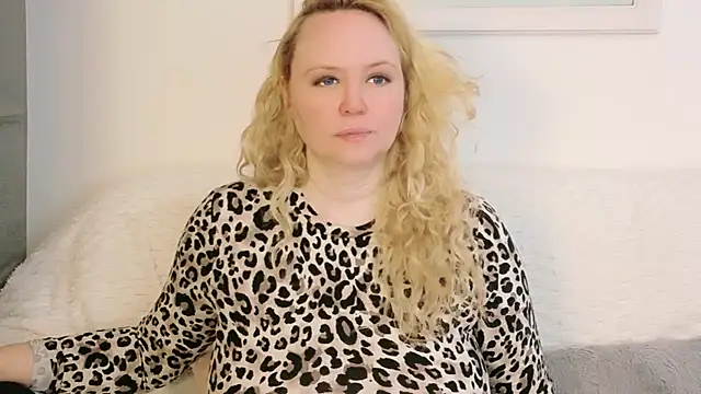 Sarah4you online show from February 19, 5:31 pm