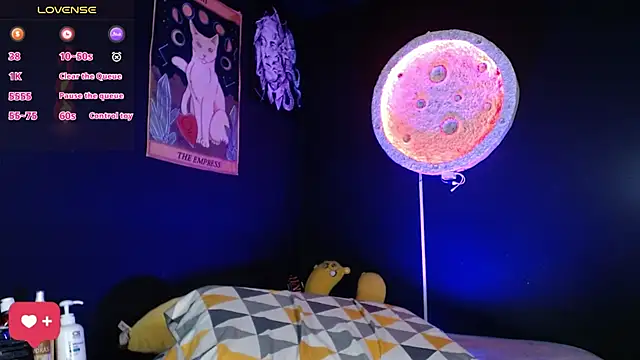 girl intense444 online show from November 27, 1:13 pm