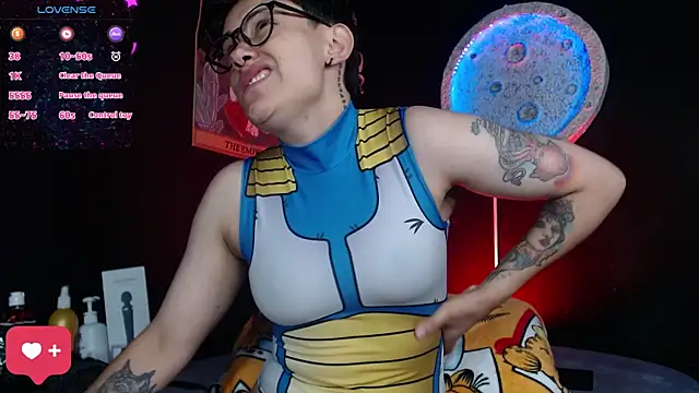 girl intense444 online show from June 8, 1:33 pm