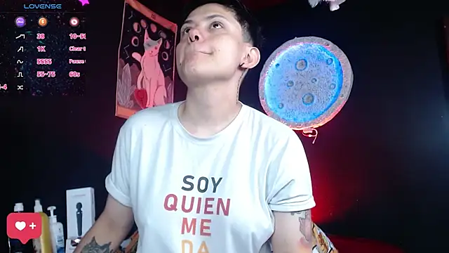 girl intense444 online show from June 25, 1:48 pm
