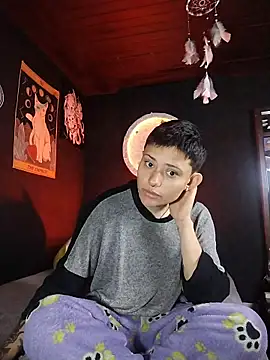 girl intense444 online show from July 9, 1:26 pm