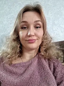 ModelEva online show from March 19, 12:45 pm