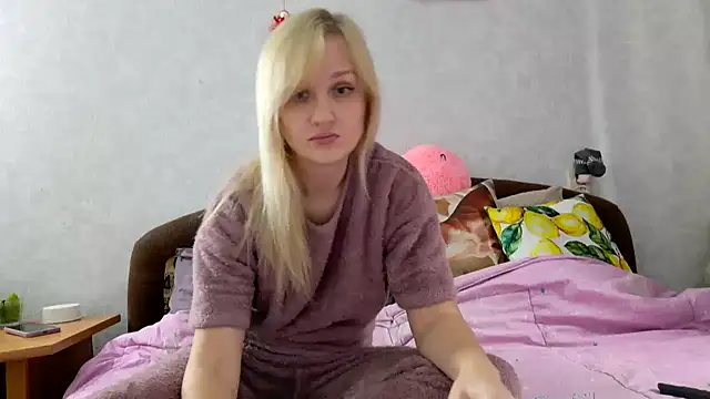 ModelEva online show from October 9, 8:34 am